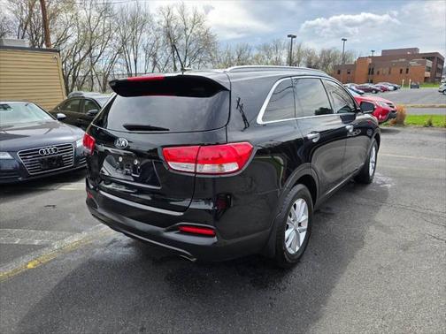 2018 Kia Sorento LX