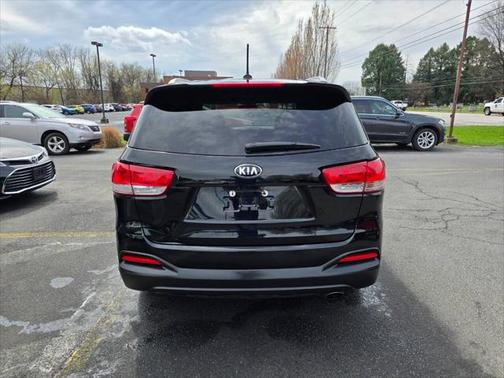 2018 Kia Sorento LX