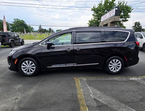 Black 2017 Chrysler Pacifica Touring-L