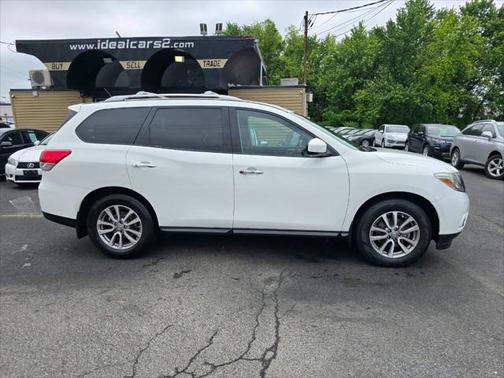 2015 Nissan Pathfinder SV