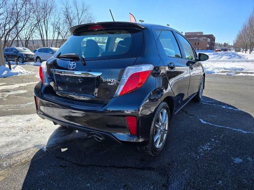 2014 Toyota Yaris LE