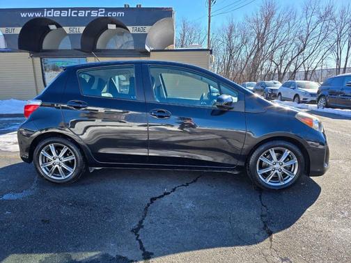 2014 Toyota Yaris LE