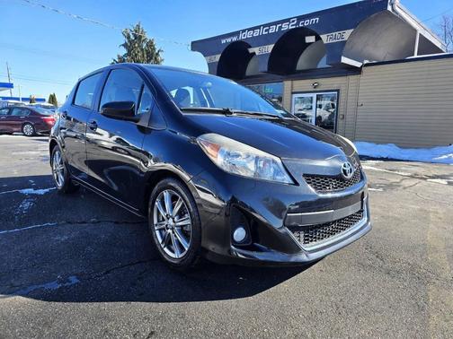 2014 Toyota Yaris LE