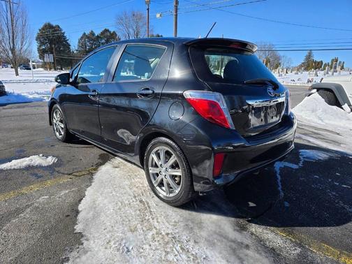 2014 Toyota Yaris LE