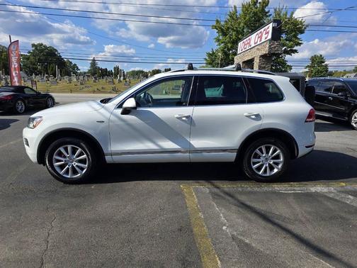 2013 Volkswagen Touareg TDI Sport