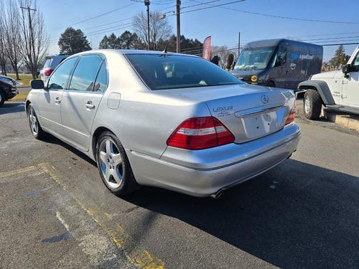 2005 Lexus LS 430 Base