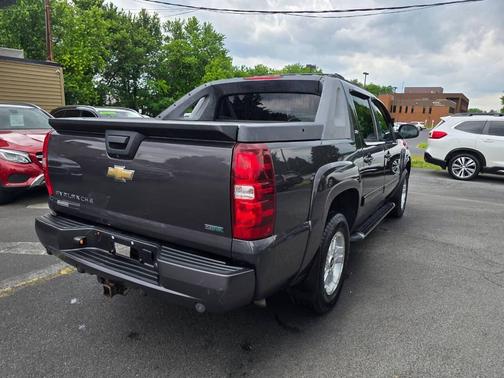 Charcoal 2011 Chevrolet Avalanche 1500 LT