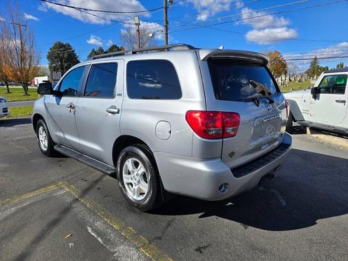 2015 Toyota Sequoia SR5