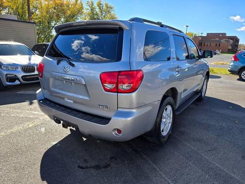 2015 Toyota Sequoia SR5