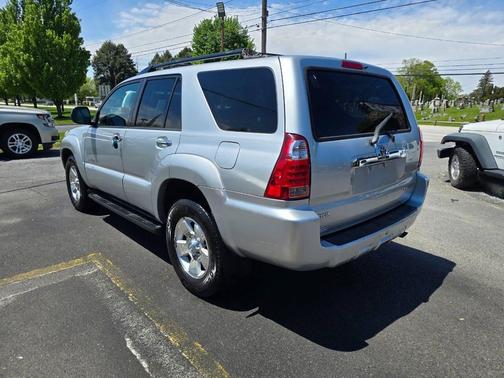 Titanium Metallic 2007 Toyota 4Runner SR5