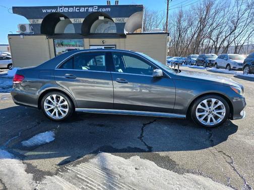 2016 Mercedes-Benz E-Class E 400 4MATIC AWD 4dr Sedan