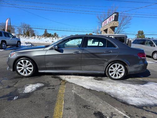 2016 Mercedes-Benz E-Class E 400 4MATIC AWD 4dr Sedan