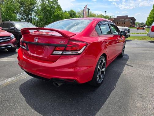 Red 2014 Honda Civic Si