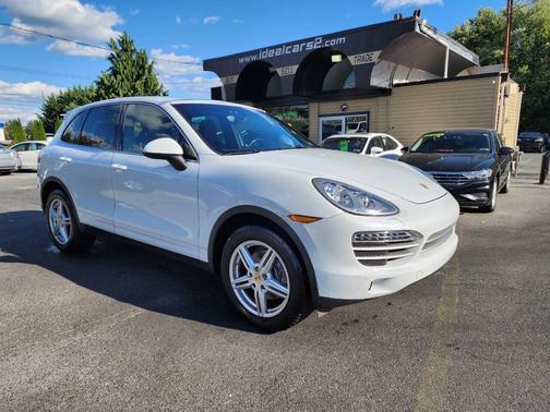 2014 Porsche Cayenne Platinum Edition