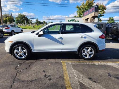 2014 Porsche Cayenne Platinum Edition