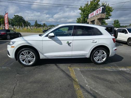 2018 Audi Q5 2.0T Premium Plus