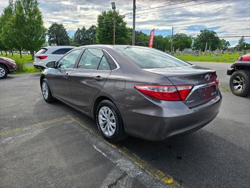 2015 Toyota Camry Hybrid SE