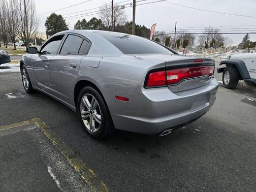2014 Dodge Charger SE
