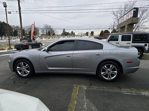 2014 Dodge Charger SE