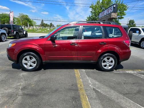 Maroon 2012 Subaru Forester 2.5X