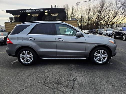 2012 Mercedes-Benz M-Class ML 350 BlueTEC AWD 4MATIC 4dr SUV