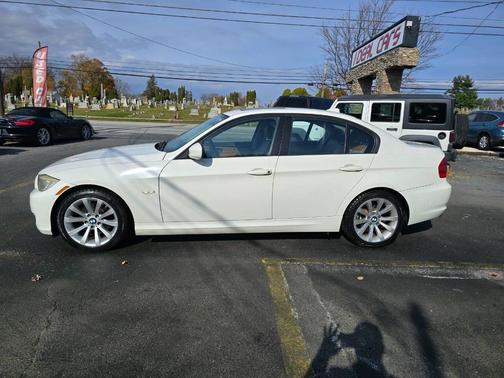 2011 BMW 328 328i 4dr Sedan