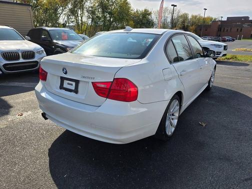 2011 BMW 328 328i 4dr Sedan