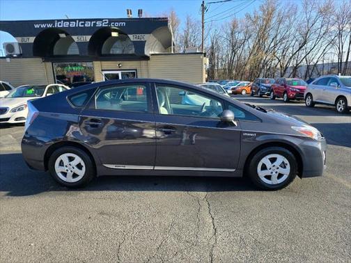 2011 Toyota Prius III