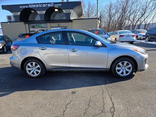2013 Mazda Mazda3 i SV