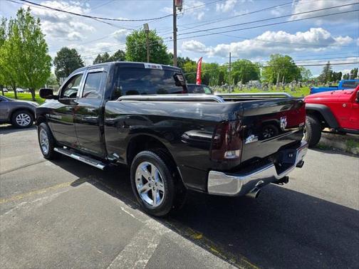 2011 Dodge Ram 1500 Big Horn 4x4 4dr Quad Cab 6.3 ft. SB Pickup
