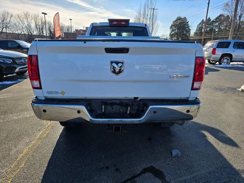 2017 RAM 2500 Tradesman Crew Cab 4x4 8' Box