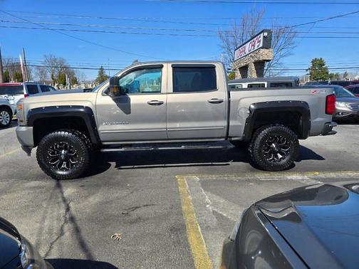 2017 Chevrolet Silverado 1500 2LT