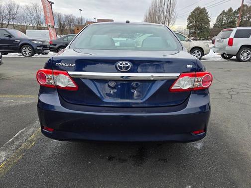 2011 Toyota Corolla LE