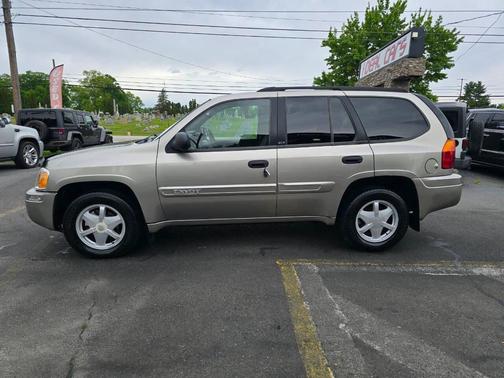 Gray 2003 GMC Envoy SLE
