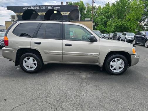 Gray 2003 GMC Envoy SLE