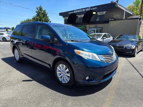 2012 Toyota Sienna XLE