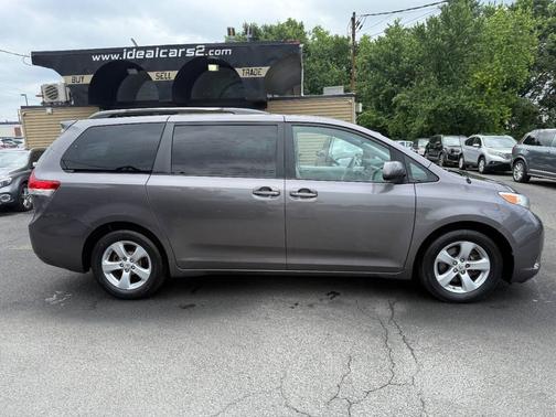 Predawn Gray Mica 2011 Toyota Sienna LE