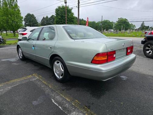 1999 Lexus LS 400 Base