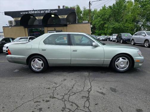 1999 Lexus LS 400 Base
