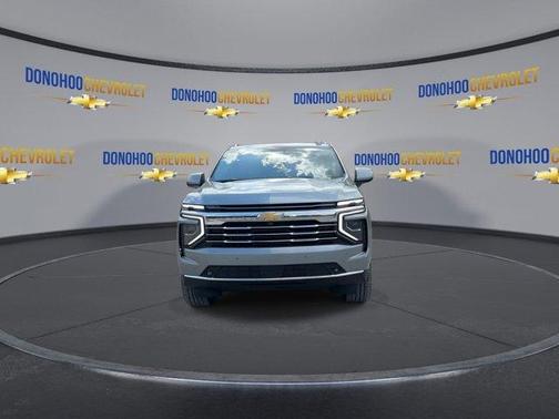 2025 Chevrolet Suburban LT