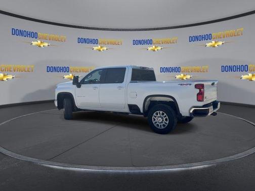 Summit White 2026 Chevrolet Silverado 2500 LT
