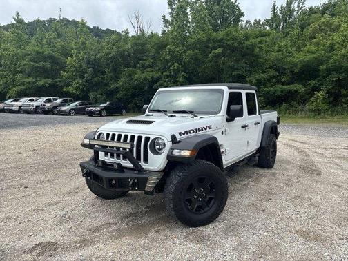 Bright White Clearcoat 2021 Jeep Gladiator Mojave