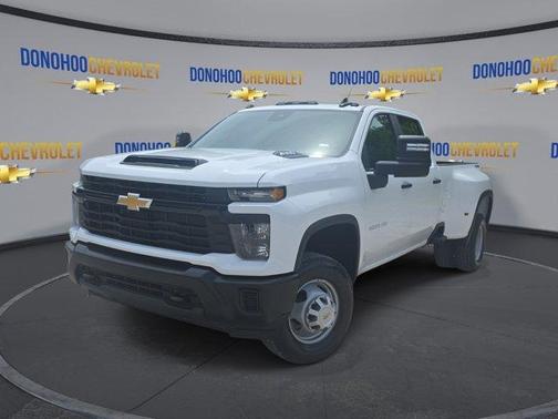 Summit White 2026 Chevrolet Silverado 3500 WT