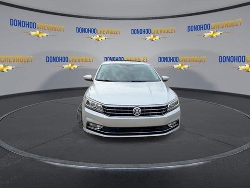 2016 Volkswagen Passat 1.8T SEL