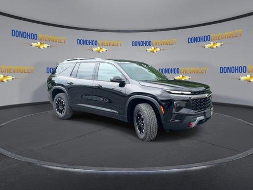 Mosaic Black Metallic 2026 Chevrolet Traverse Z71