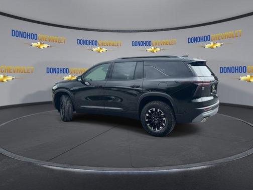 Mosaic Black Metallic 2026 Chevrolet Traverse Z71