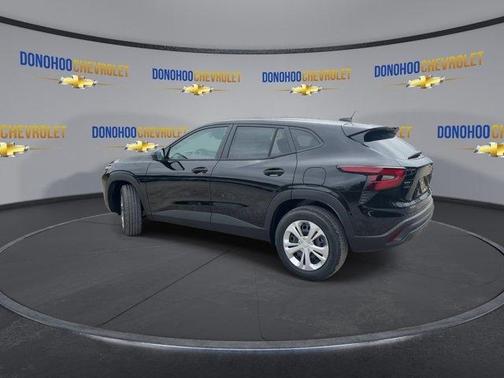 Mosaic Black Metallic 2026 Chevrolet Trax LS