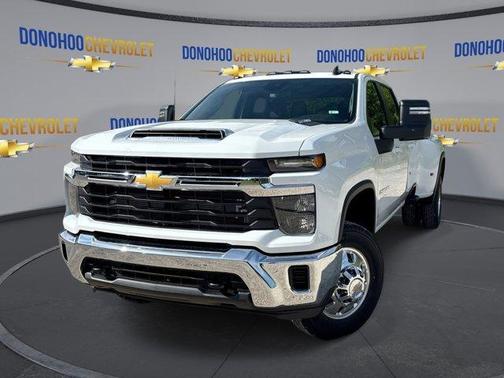 Summit White 2026 Chevrolet Silverado 3500 LT