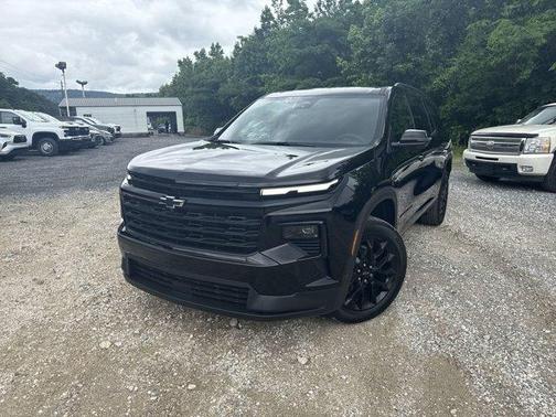 Mosaic Black Metallic 2026 Chevrolet Traverse LT