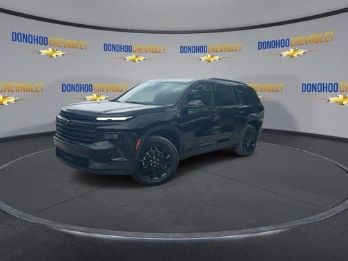 Mosaic Black Metallic 2026 Chevrolet Traverse LT